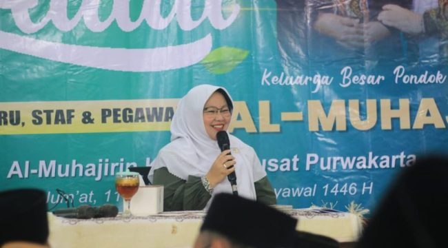 Ketua Yayasan Al-Muhajirin, Dr. Hj. Ifa Faizah Rohmah, M.Pd